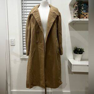Elegant Vintage 80’s Warren of Stafford Tan long Coat / 100 % Wool size M / L